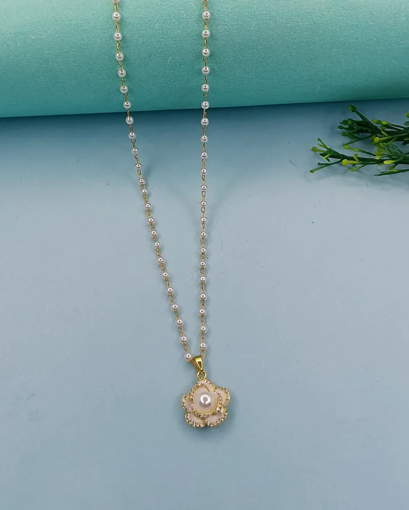 Gulab Pearl Flower Pendant Chain